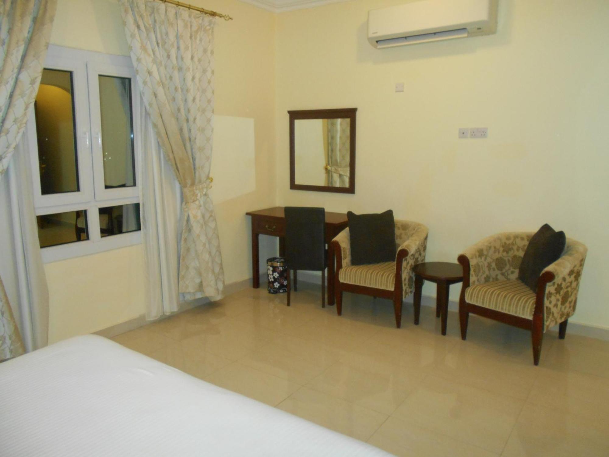 Nizwa Hotel Apartments Buitenkant foto