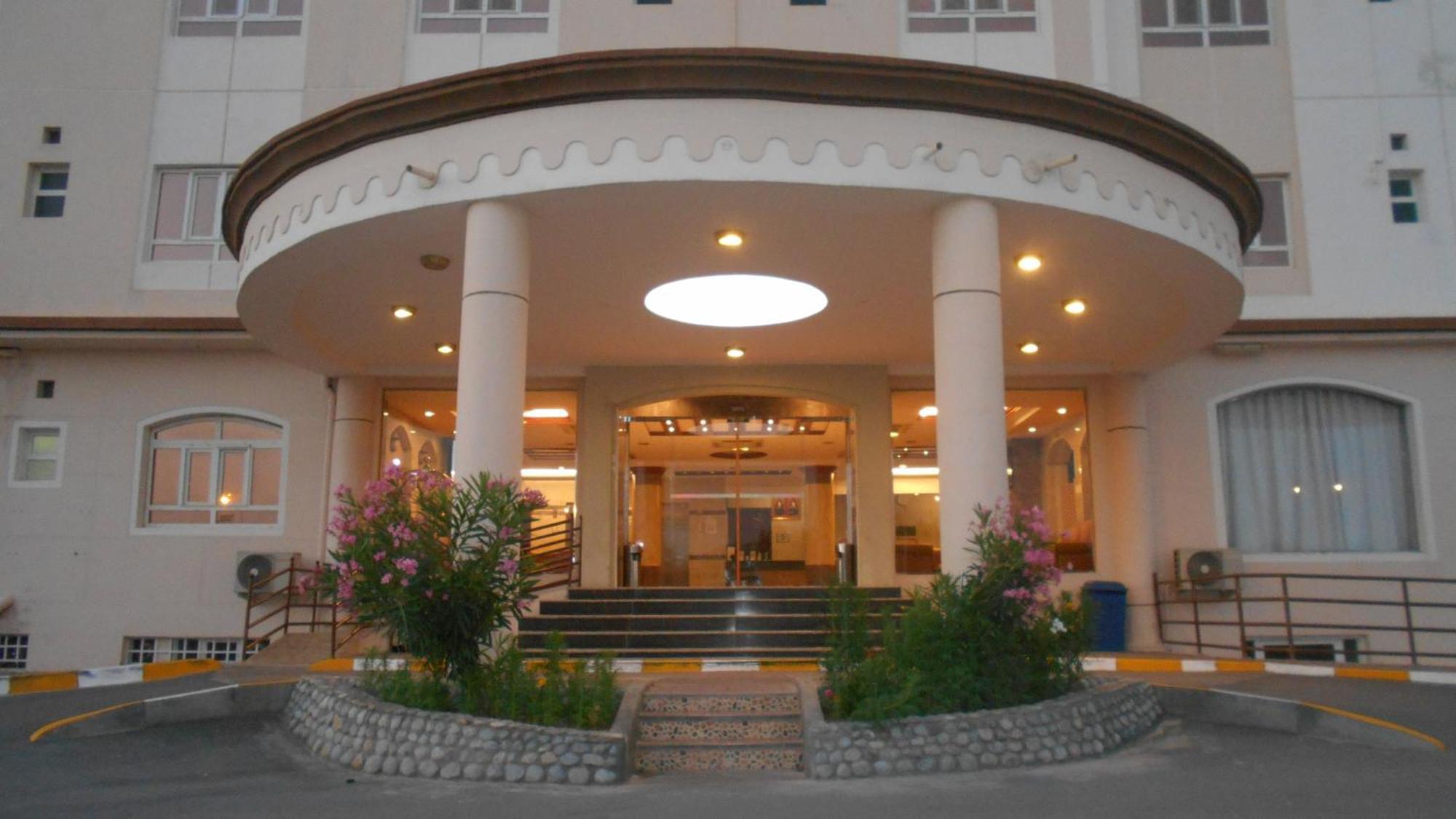 Nizwa Hotel Apartments Buitenkant foto